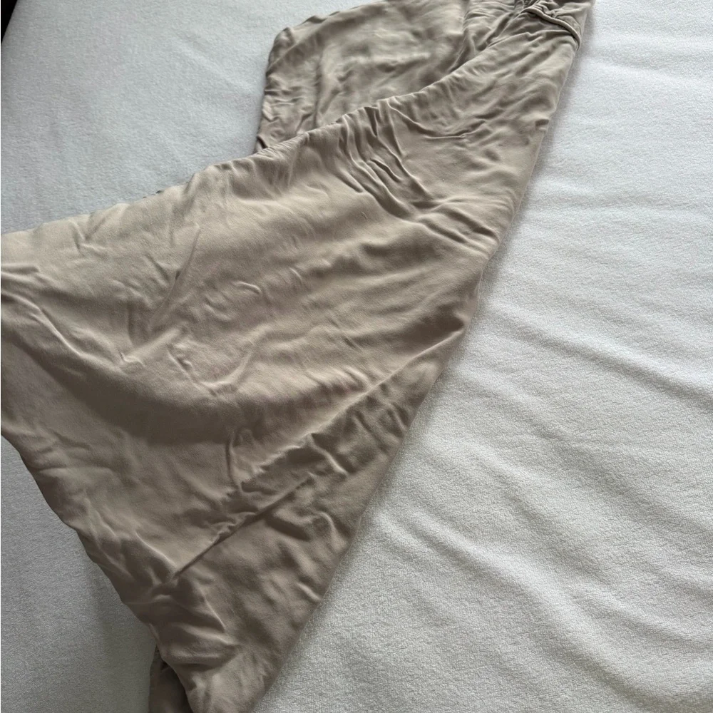Ettitude Mist Standard Pillowcase from Causebox - Picture 4 of 6